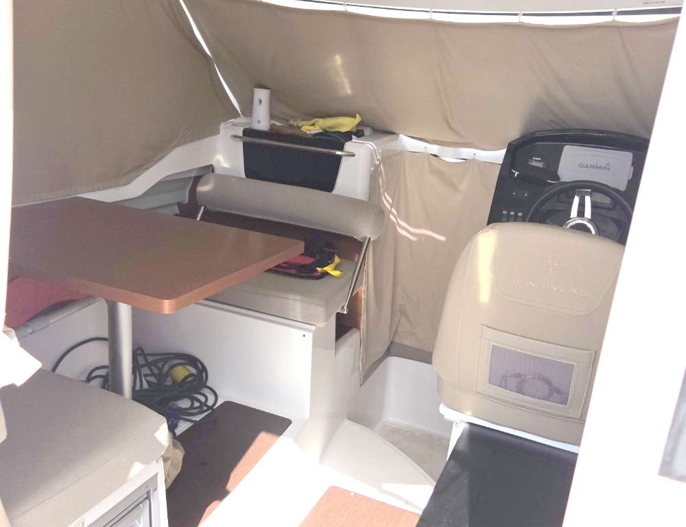 recherche 695 merry fisher bateau moteur